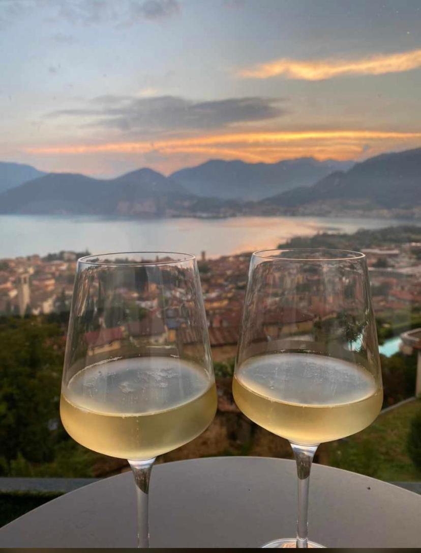Il Cubo Di Anja Home Of Amazing View Pisogne Exterior foto